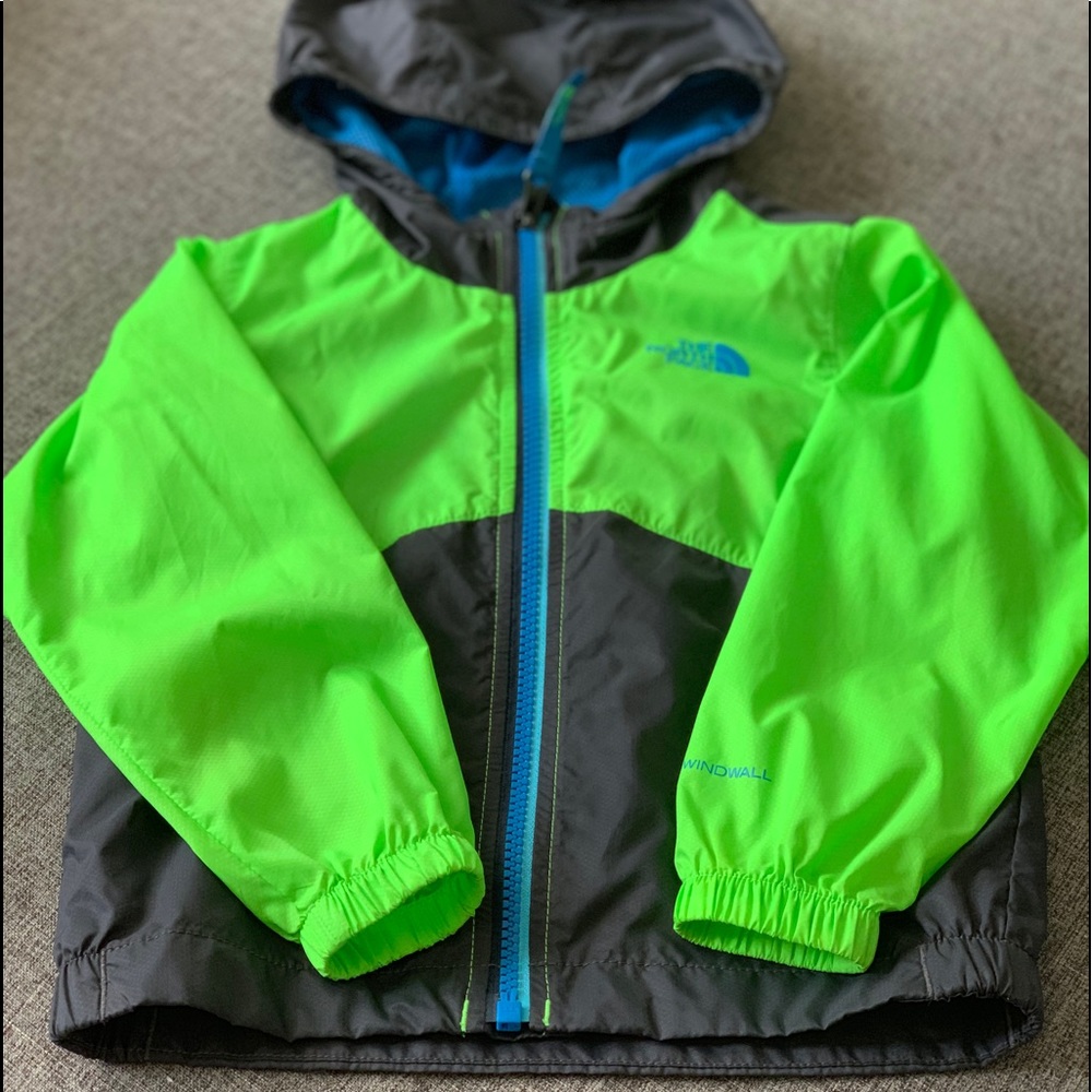 Northface wind breaker 💨
